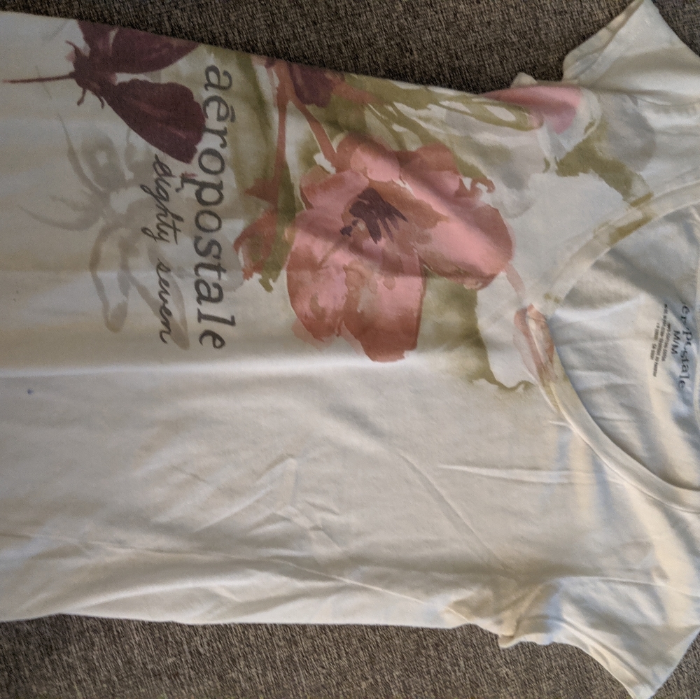 White top with design